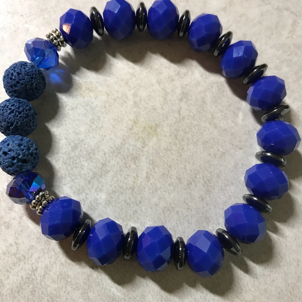 Essential oil diffuser bracelet